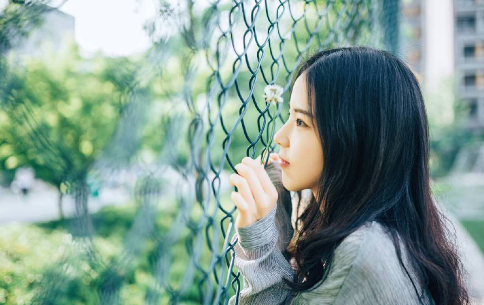 形容友情比爱情靠谱的句子句